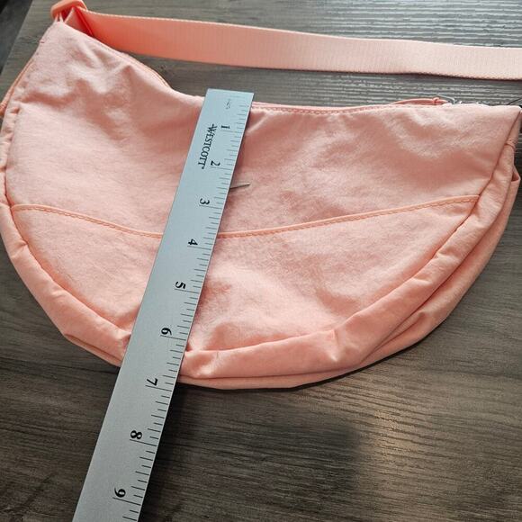 Nike Aura Crescent Crossbody Bag Purse Apricot Agate Peach Zip Y2K Athleisure - Picture 11 of 12